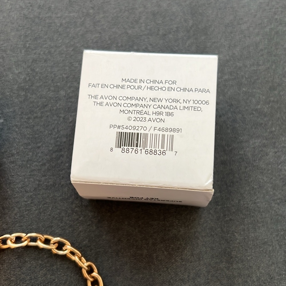 Avon Studio 1886 superstar incentive key fob A - Picture 4 of 4